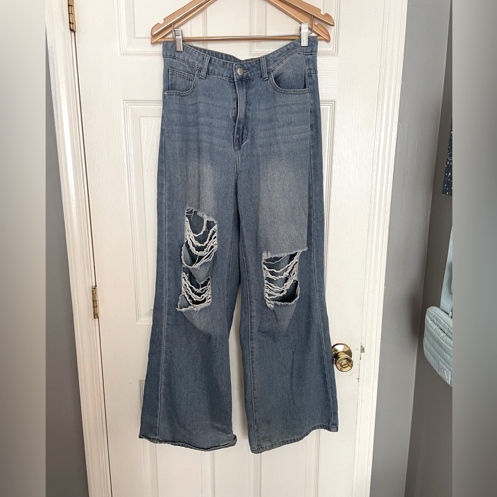 Baggy Ripped Jeans